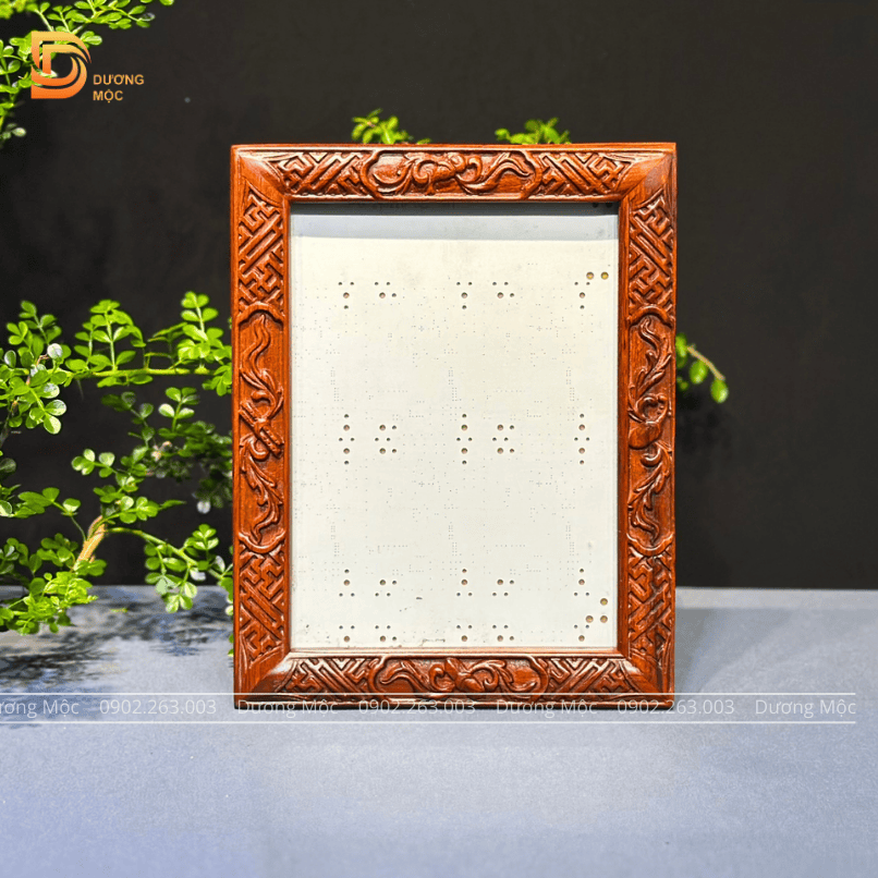 Khung Ảnh Thờ Treo Tường Gỗ Hương KH20
