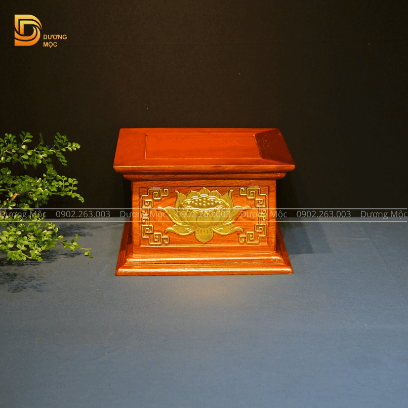 Đôn Vuông Gỗ Hương Chạm Sen Dát Vàng 30x20 DKT21