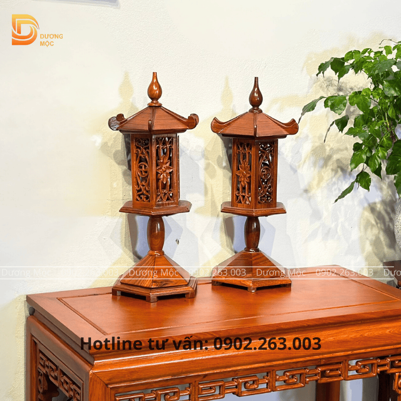 Cặp Đèn Thờ Gỗ Hương DT03